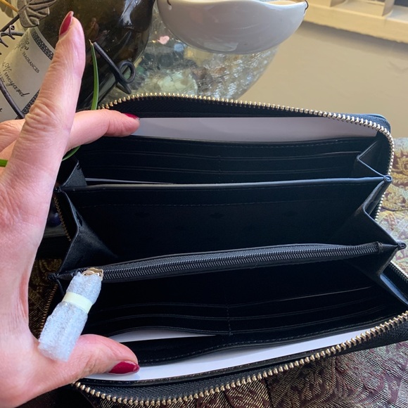 Authentic KATE SPADE Smooth leather accordion large wallet - Picture 8 of 10